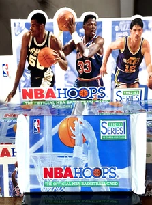 1992-93 NBA HOOPS from SKYBOX Basketball Series 1 PACK 12 CARDS OVP DREAM TEAM!! - Bild 1 von 13