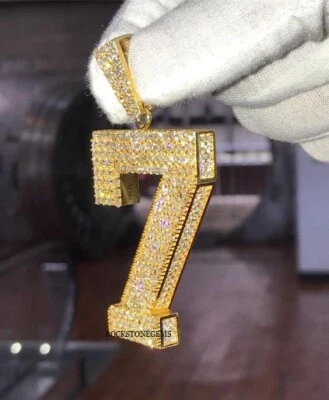 Colgante de diamantes de plata de ley 925 con número de la suerte personalizado de 1 a 9 Foto 1 de 2