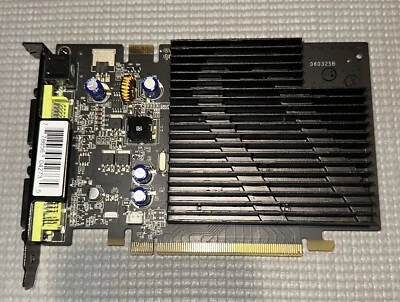 XFX PV-T73P-UDJ3 VC.2 | GeForce 7600GS | 256MB GDDR2 PCI-E x16 Graphics Card - Image 1 of 4