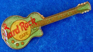 REYKJAVIK RED RIBBON AIDS *GREEN GIBSON* LP GUITAR FC PARRY Hard Rock Cafe PIN - Picture 1 of 1