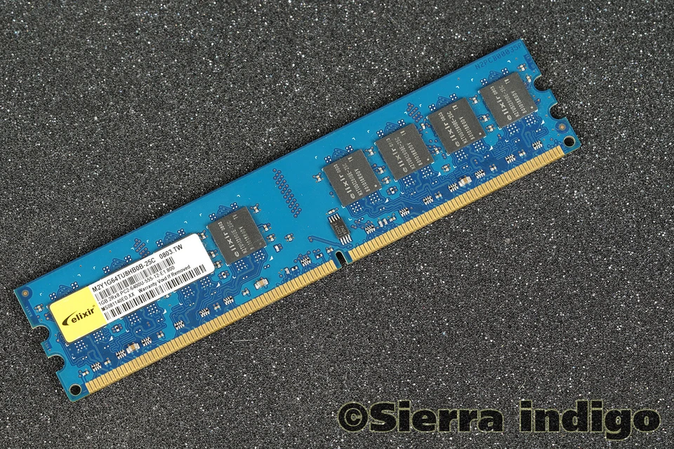 M2Y1G64TU8HB0B-25C Elixir 1GB PC2-6400U-555-12-E1 Memory RAM DDR2-800MHz - Image 1 of 1