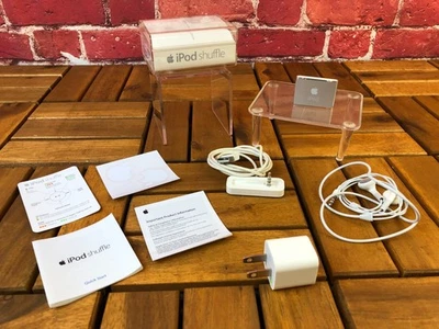 APPLE IPOD SHUFFLE 2nd Generation 2GB Silver MB518LL/A TESTED Open Complete Box - Image 1 of 4