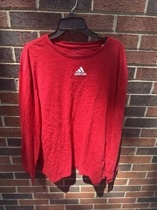 Adidas Shirt Uomo 2XL Rosso Cotone Girocollo Maniche Lunghe Amplificatore T-shirt Nuova con etichette - Foto 1 di 4