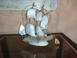Grand voilier souvenir bateau en nacre et laiton du XIX eme à restaurer - Bild 1 von 11