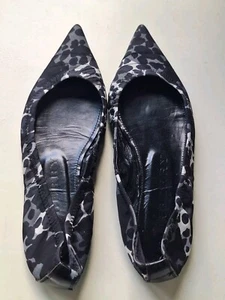 Burberry Womens Ballet Flats Animal Print Size 39.5. Shoes - Picture 1 of 10