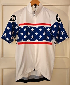 ASSOS SS.neoPRO wie NEU USA Radtrikot M w. S Maße Stars & Stripes RAR nachhaltig - Bild 1 von 11