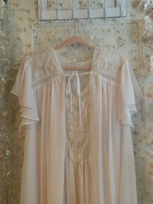 vintage balletcore coquette dreamy pale pink lace nightgown size M  - Image 1 of 4