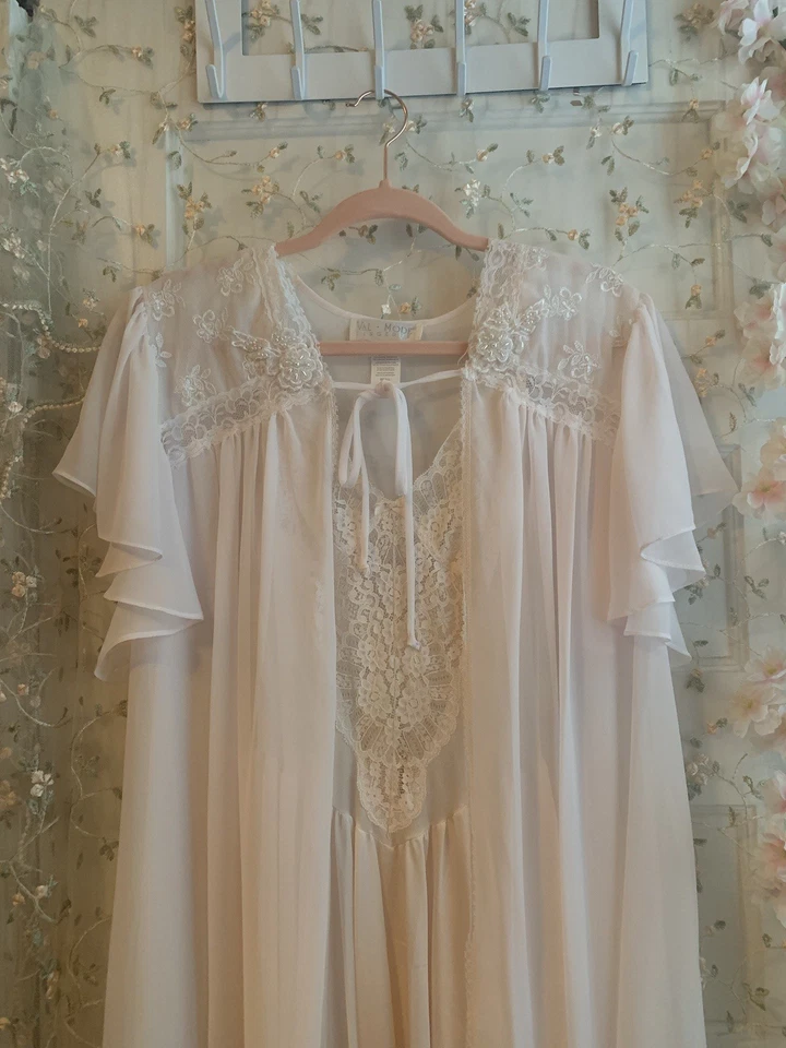 vintage balletcore coquette dreamy pale pink lace nightgown size M  - Image 1 of 4