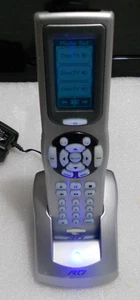 Mando a distancia con pantalla táctil RTI T2+ con base de carga ¡Funciona! - Imagen 1 de 8
