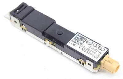 Amplificador antena inferior izquierda AUDI A6 2012-2018 OEM Foto 1 de 4