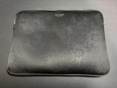 "Funda delgada para portátil Kate Spade 13"" cremallera mate detalle floral metálico" Foto 1 de 3