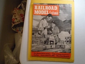 1952 RAILROAD MODEL CRAFTSMAN  MAGAZINE, BOOKS, TRAINS,   ( DECEMBER  1952) - Picture 1 of 4
