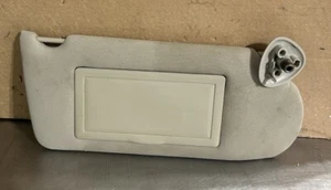 ✅2004-2008 Pontiac Grand Prix Right Passenger Sun Visor Sunvisor Gray OEM #241 - Picture 1 of 5