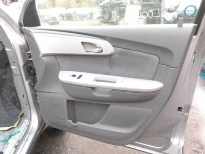 Chevrolet Traverse 2010 panel de puerta delantero derecho con interruptor de ventana manija OEM Foto 1 de 4