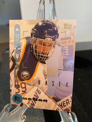 Dominik Hasek 1995-96 Fleer Skybox Emotion Psyched #16 - Buffalo Sabre - Image 1 of 2