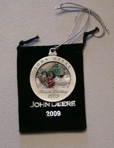 2 John Deere Weihnachtsschmuck - 2009 & 2010 - Bild 1 von 2