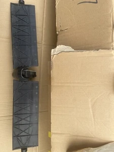 GENUINE TESLA MODEL Y ACTIVE SHUTTER GRILLE 2023-ON 1634325-00-A MOTOR AND FLAPS - Picture 1 of 4