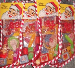 Vintage 12" Netz Netz Weihnachten Strumpf mit Spielzeug Spiele Rampe Walker Flackern TV + - Bild 1 von 7