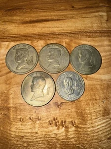 One Piso 1972 Jose Rizal Republika Ng Pilipinas Lot of 5 World Coins - Bild 1 von 7