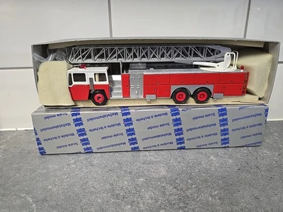 Conrad 1:50 One 95 Aerial Ladder 3 Axle Fire Engine. No.5503.boxed. - Image 1 of 4