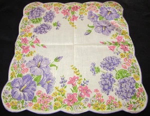 Vintage Taschentuch Floral Burst Lila Pastelltöne weißer Hintergrund handgerollt - Bild 1 von 3