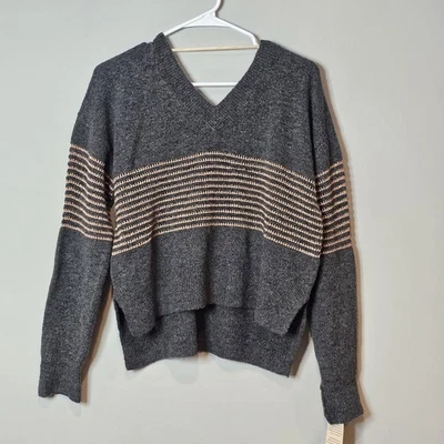 Suéter Democracy Mediano Gris Carbón Oro Rosa Rayas Metálicas Cuello en V Alto... Foto 1 de 4