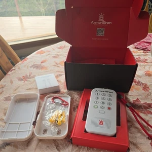 ArmorSiren Portable Personal Security & Alarm with 120dB Siren Motion Detection - Picture 1 of 5