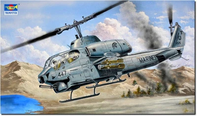 05116 1/35 AH-1W Super Cobra Modello in Plastica (Elicottero) - Immagine 1 di 4