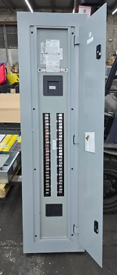NUEVO TABLERO PANEL SIEMENS 400 AMP MAIN LUG (MLO) 480Y/277 VAC 3Ø 54C P1E54MC400AT Foto 1 de 4