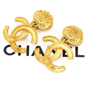 CHANEL CC Logos Vintage Dangle Clip-On Earrings Gold Tone 95A Auth w/Box m1138 - Picture 1 of 6