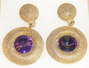 Vintage gold tone clip earrings with purple Swarovski crystals, comfort cushions - Foto 1 di 2