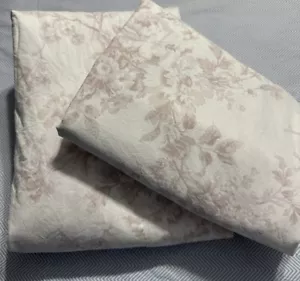 Cabbages & Roses King Size Alderney Soft Pink Sheet Set Of 2 Flat & Fitted - Picture 1 of 6