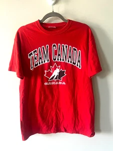 Team Canada Hockey Men's T Shirt 100% Cotton, Red Size Medium Rare VTG (A090) - Picture 1 of 5