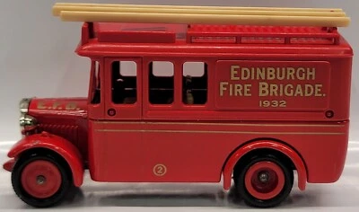 Литая пожарная машина Lledo Days Gone 1932 Dennis Edinburgh Fire Brigade 1:64 - Изображение 1 из 4