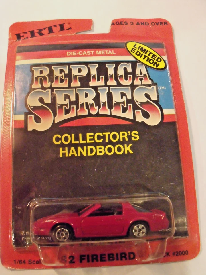 ERTL 1:64, 1982 GRANATE FIREBIRD CON RÉPLICA CATÁLOGO DE LA SERIE, NUEVO PAQUETE ORIGINAL SIN ABRIR Foto 1 de 1