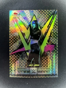 2025 Topps Finest WWE #68 Jacy Jayne Gold Refractor /75 - Bild 1 von 3
