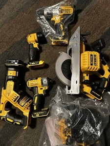 DEWALT DCK530P2 20V MAX 5-TOOL COMBO KIT - Picture 1 of 6