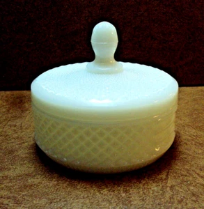 Vintage Puff Jar w Lid in ENGLISH HOBNAIL Milk Glass Pattern by WESTMORELAND - Picture 1 of 14