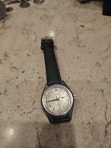 Vintage CORTINA 17 Jewel, Men’s Wind Up, Red Second Hand Runs 33mm - Picture 1 of 5