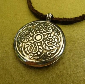 Traditionelles AMULETT mit Dorje und Buddha Eyes aus Nepal - Bild 1 von 3