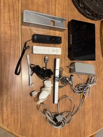 Nintendo Wii video game system console w/ sensor bar, stand, controllers, cables