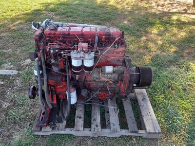 Motor Perkins 354 no turbo funcionamiento para llevar de 510 Massey Ferguson Combine Foto 1 de 4