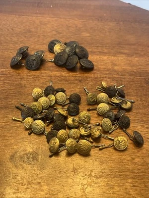 50 botones de abrigo de uniforme del Cuerpo de Marines del USMC de colección Hilborn Philadelphia Waterbury Foto 1 de 4