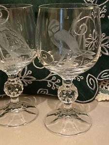 4 Cristal Wine Glasses With Engraved Birds Ornaments - Picture 1 of 5