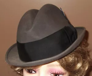 Vg 1960s BOND Royal Quality Gray Felt Stingy Brim Fedora W/Side Feather 6-7/8 - Picture 1 of 8