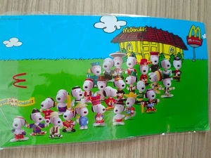 RARE! McDonald's 1999 SNOOPY World Tour 2 Full Set - 28 Sealed Figures - Picture 1 of 15