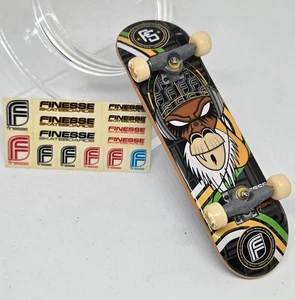 Vintage Tech Deck Fingerboard Finesse Line Skateboard Monkey Kopfhörer 96mm - Bild 1 von 9