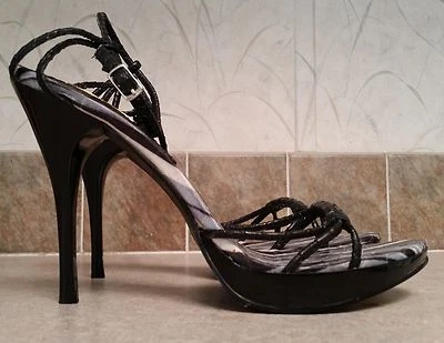 Sandalias Michael Antonio Miya Negras con Tiras Imitación Serpiente Tacones de aguja Zapatos Tacones Talla 8 Foto 1 de 4