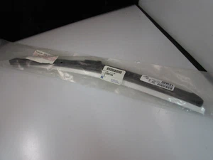 2008-2012 MALIBU PASSENGER SIDE WINDSHIELD WIPER BLADE NEW OEM 22860194 - Picture 1 of 2