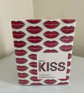 Victoria's Secret JUST A KISS Eau de Parfum 3.4 fl oz Fragrance Spray Sealed Box - Picture 1 of 4